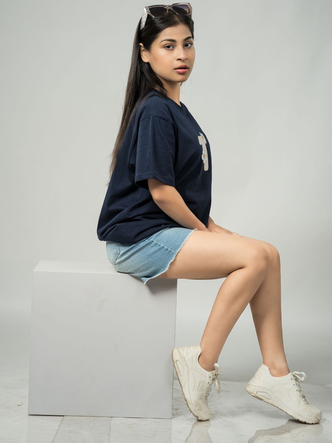 ONBlue Model Female