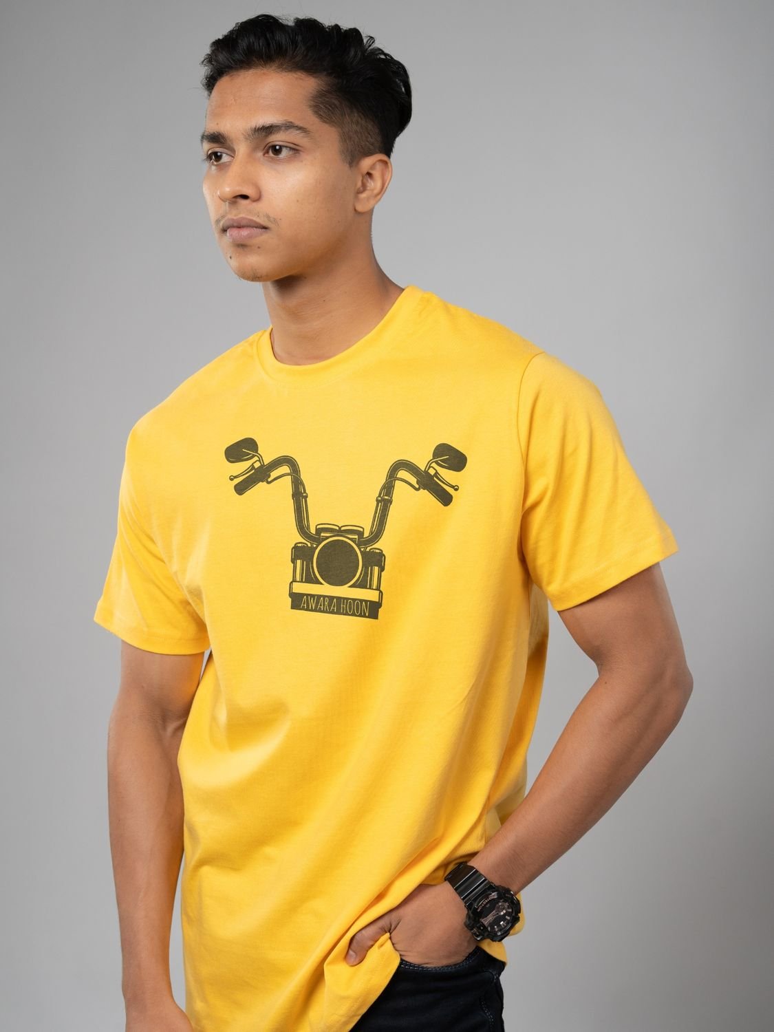 Roads to India® Men's Pure Cotton Trekking T-Shirt – Aawara Hoon Graphic Tee | Unisex Regular & Oversized Fit | 180/220 GSM | Half Sleeve Round Neck | S–5XL | White, Green, Yellow