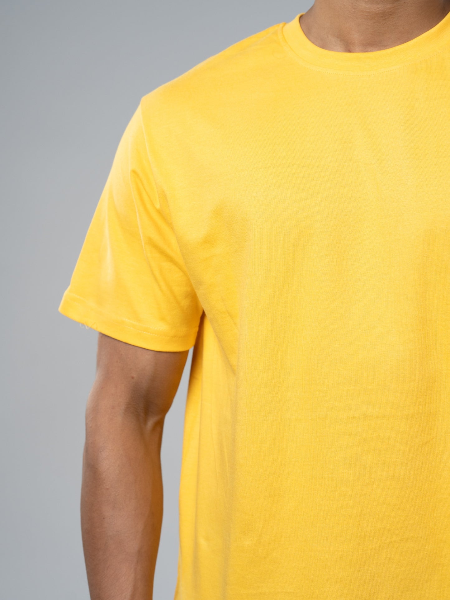 Roads to India® Men's Cotton Casual T-Shirt – Premium Plain T-Shirt | Unisex Fit (Regular)| 180 GSM | Half Sleeve, Round Neck | S–5XL | White, Black, Nevy Blue, Red, Golden Yellow, Olive Green, Grey