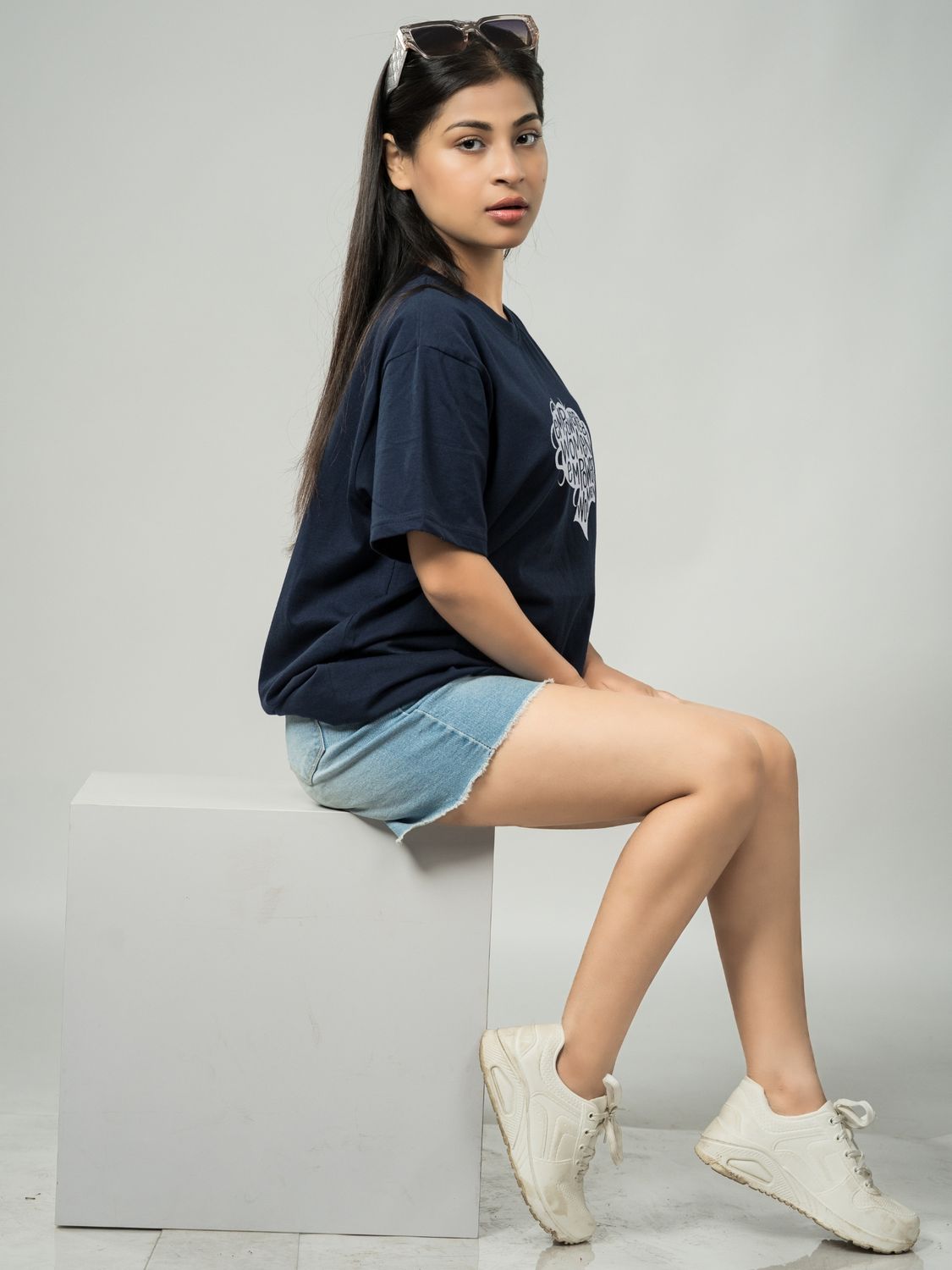 ONBlue Model Female