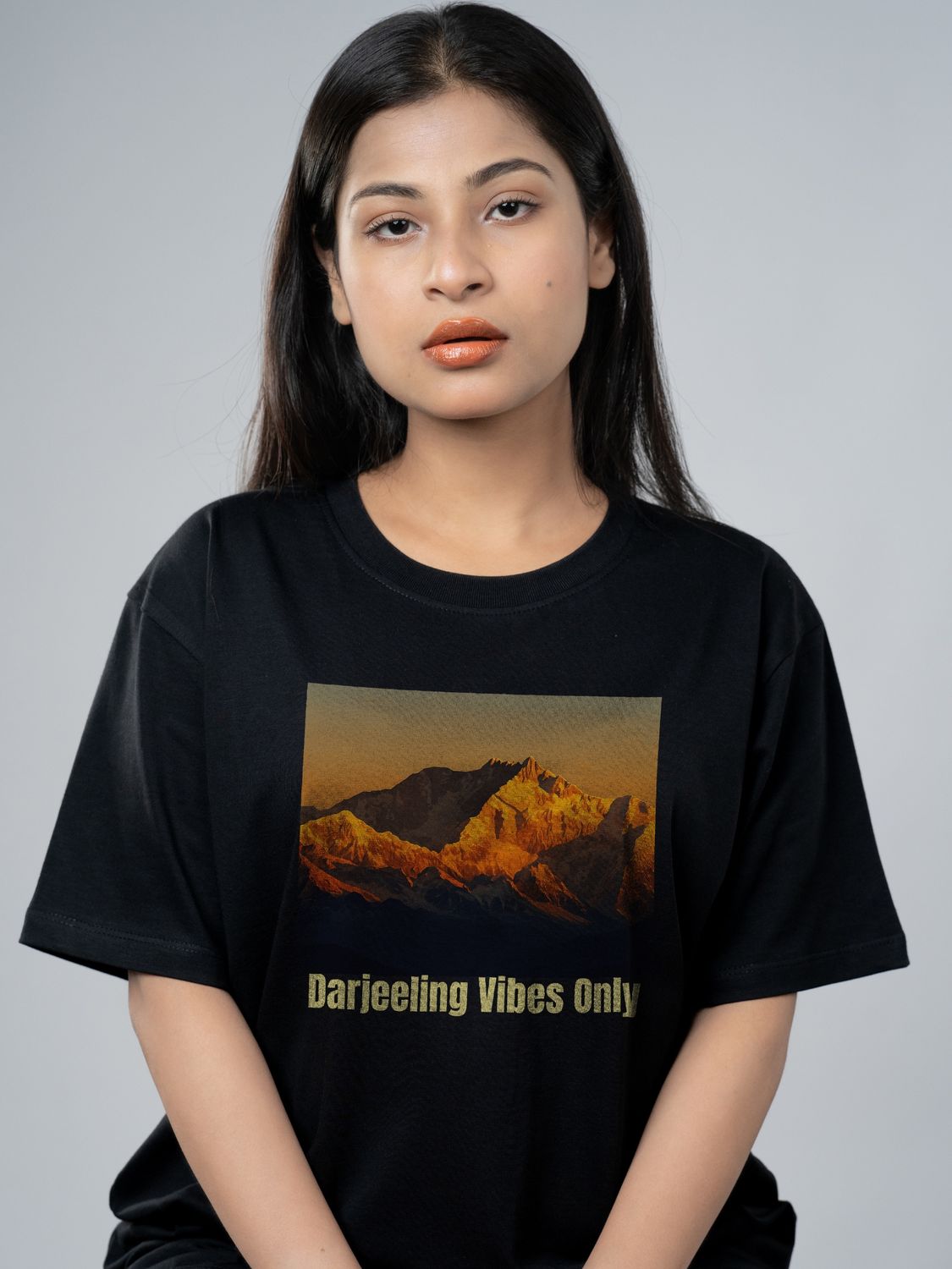 Roads to India® Pure Cotton Regular, Oversized Travel t-shirt for Men - Darjeeling - Unisex Round Neck Printed Casual fit Drop Shoulder 180-220 GSM | S - 5XL | Black