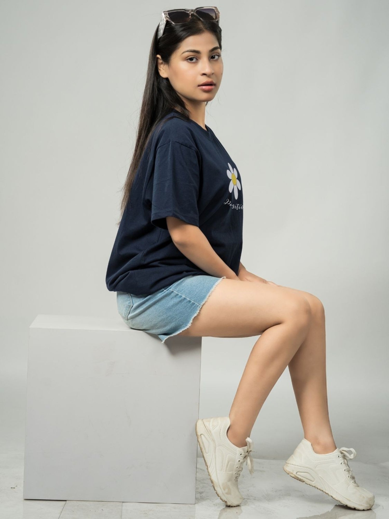 ONBlue Model Female