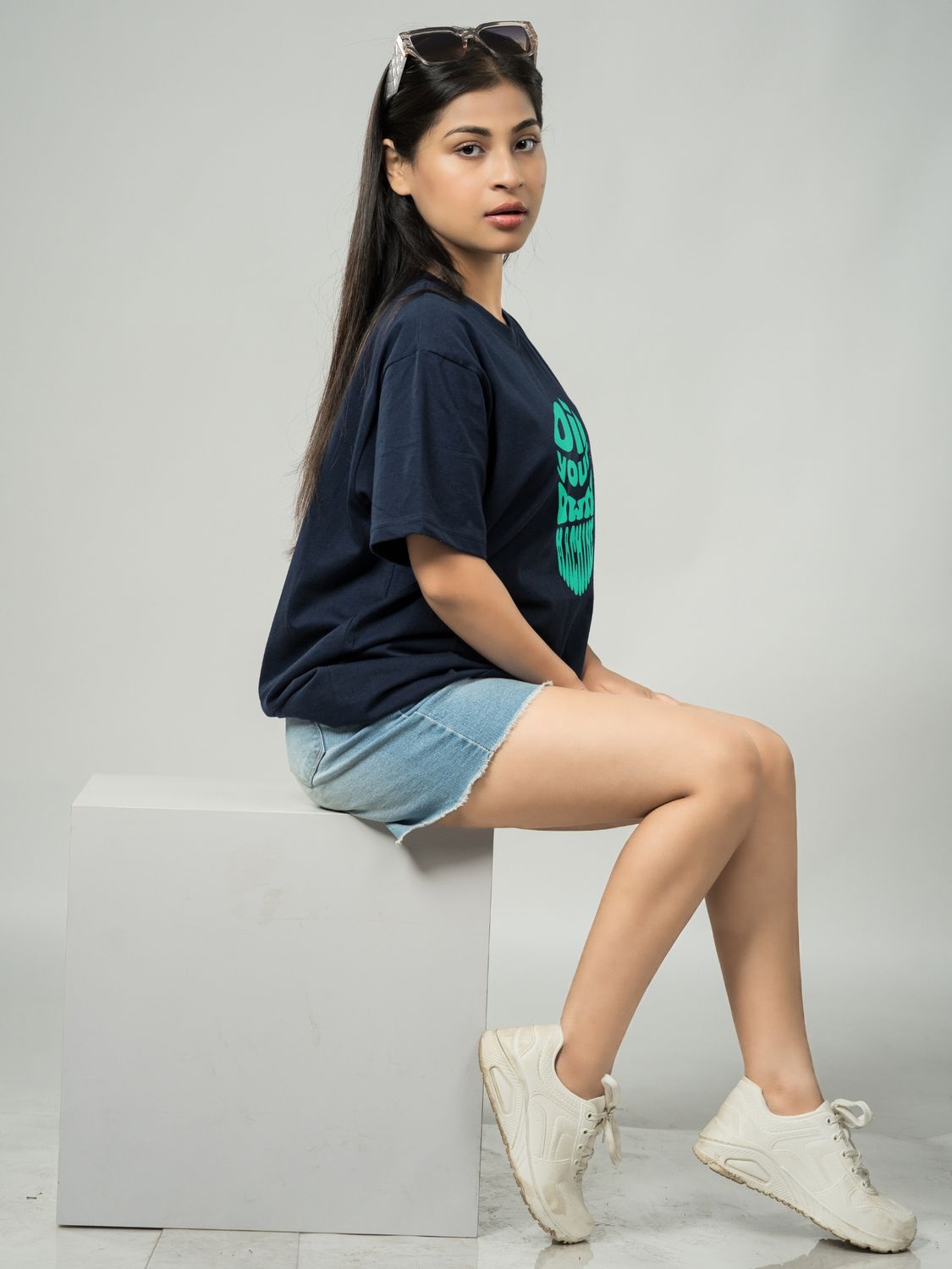 ONBlue Model Female