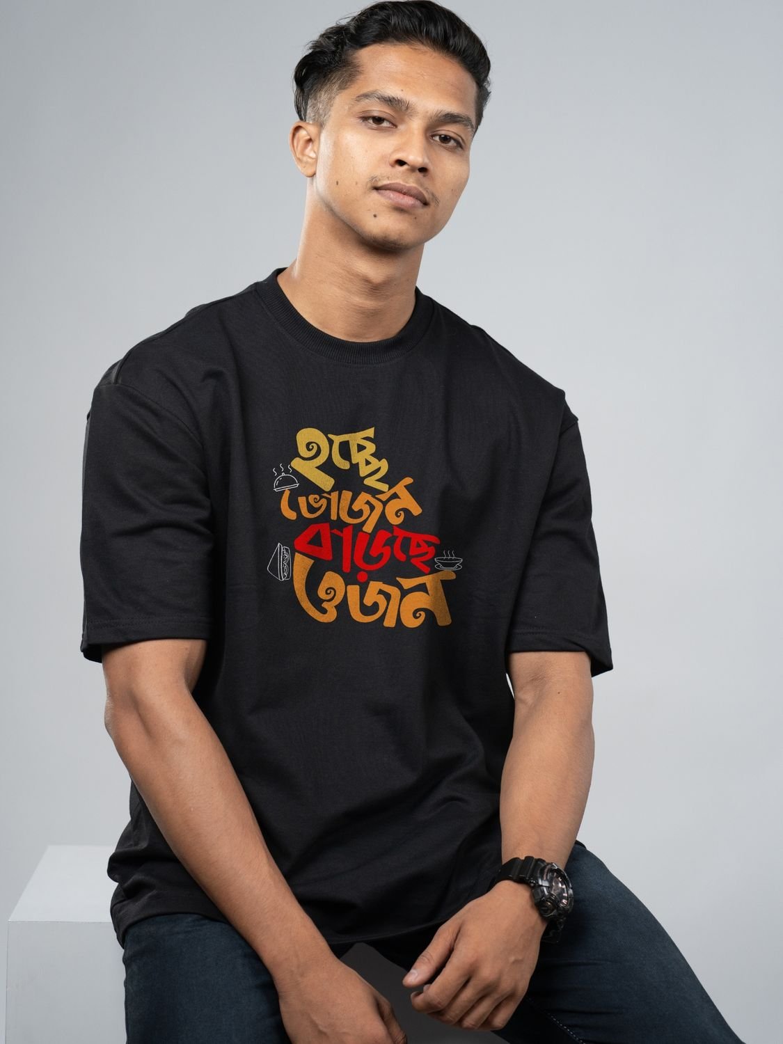 Roads to India® Bengali T-Shirt for Men – 100% Cotton Hocche Bhojon Barche Ojon Bengali T-Shirt | Round Graphic Print Neck Half Sleeve | Unisex Regular & Oversized Fit | 180/220 GSM | S–5XL | Black