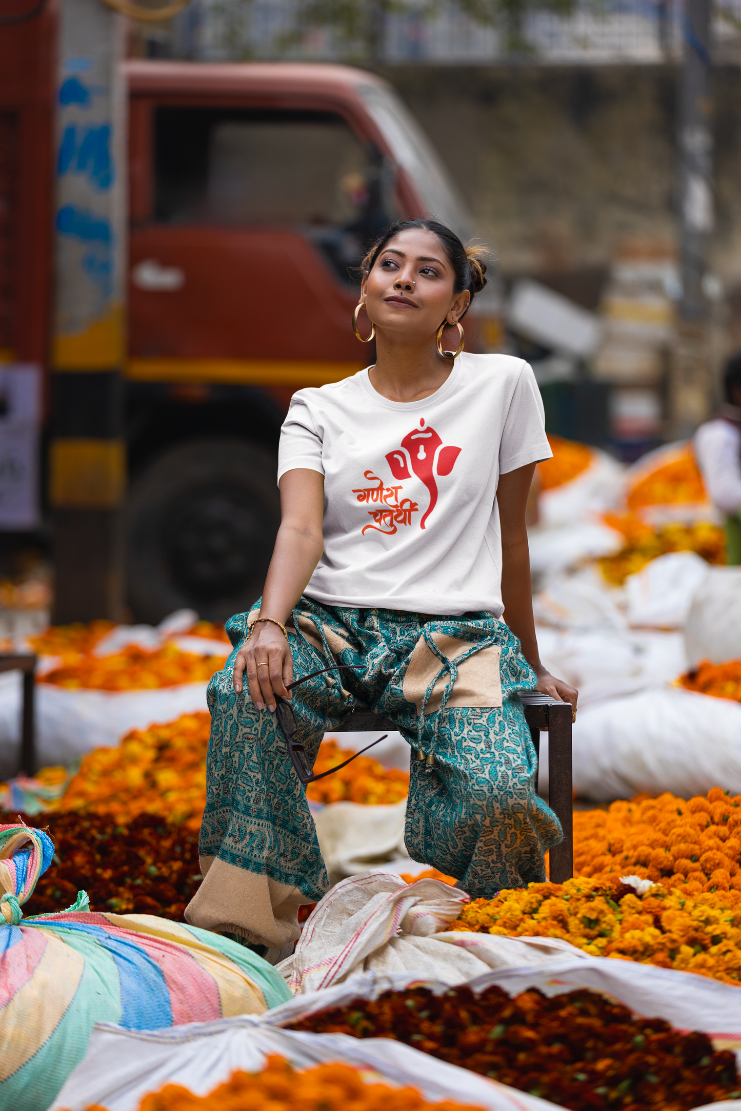 Ganesha Face - 100% combed Organic cotton - Premium Quality - Unisex T shirt - Enjoy Ganesh Chaturthi With Roads To India